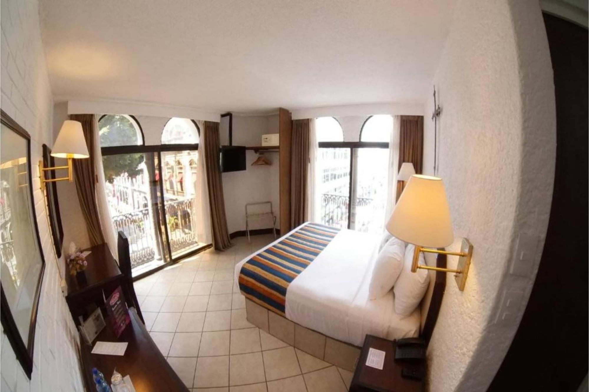Collection O Hotel Del Portal, Puebla Bagian luar foto
