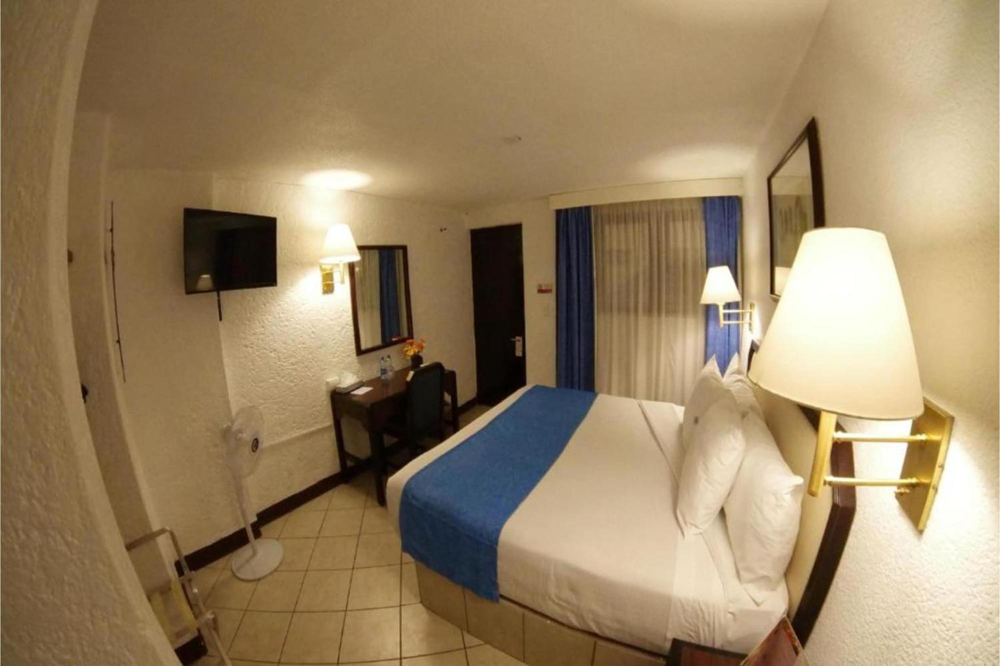 Collection O Hotel Del Portal, Puebla Bagian luar foto